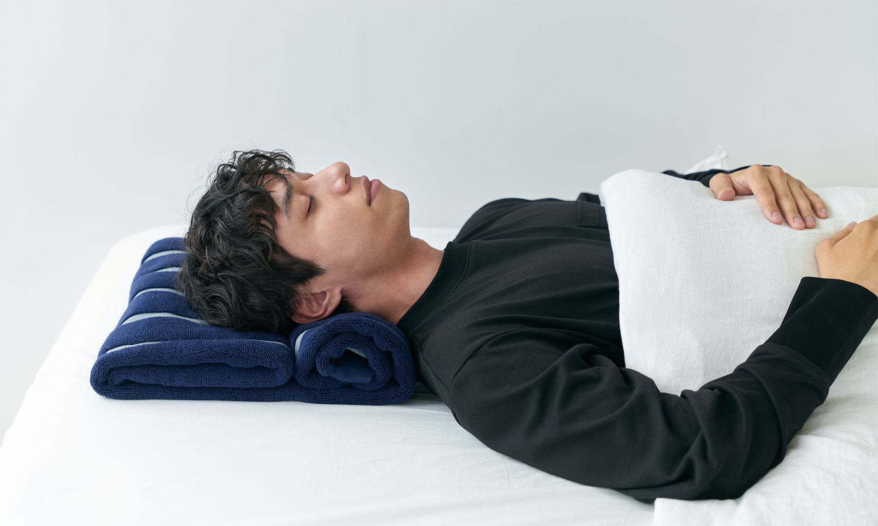 枕にもストレッチポールにも折って、巻いて、使い方はあなた次第